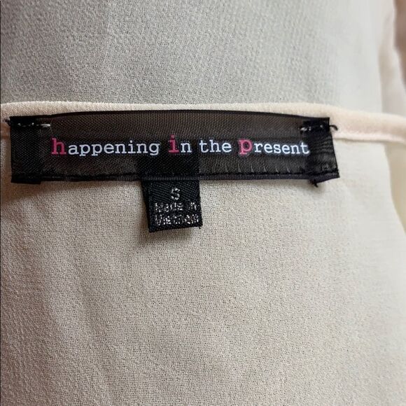 Happening in the Present sheer ivory lace trim top - Picture 6 of 6